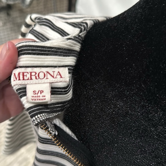 Merona Black and White Boxy 3/4 Sleeve Tee - Picture 3 of 3